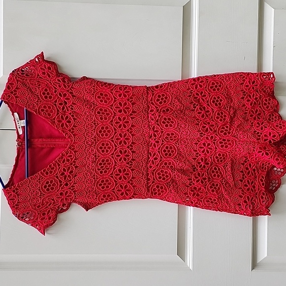 Mi Ami By Francesca's Small Red eyelet romper with cap sleeves - Picture 1 of 7